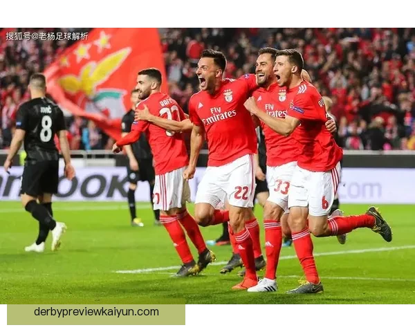 本菲卡阵型变化解析:探索新战术布局及其对球队表现的影响 本菲卡阵型变化解析:探索新战术布局及其对球队表现的影响